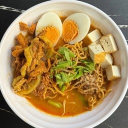 ก๋วยเตี๋ยวแกงเนื้อ