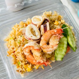 ข้าวผัดทะเล