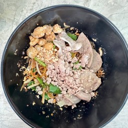 ก๋วยเตี๋ยวเส้นคลุก