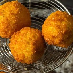 ทอดมัน เชดด้าชีส กับ มันบด