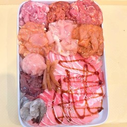 หมูชาบูกลาง M (ฟรีผัก 1 ชุด)