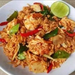 ข้าวผัดต้มยำกุ้งFried Rice Tomyum Shrimp