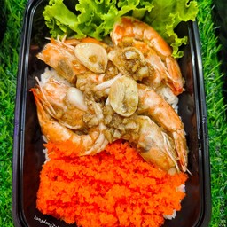ข้าวกุ้งผัดเนยใส่ไข่กุ้ง