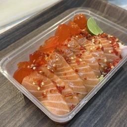 ยำแซลม่อน+ไข่แดงเค็ม