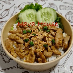 หมูชิ้นผัดกระเทียมพริกไทย