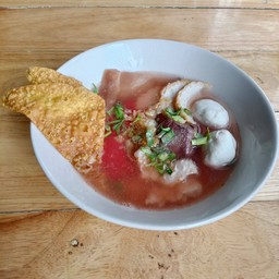 เส้นเล็กเย็นตาโฟ