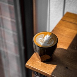 ลาเต้ร้อน