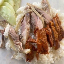 ข้าวมันไก่ + หมูแดง