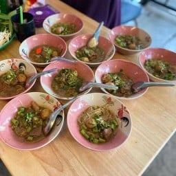 เตี๋ยวริมคลอง (ฮาลาล) บางกะปิ