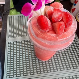 สตรอเบอร์รี่สมูทตี้
