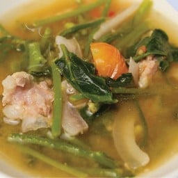 แกงผักปั๋งใส่จิ้นส้ม