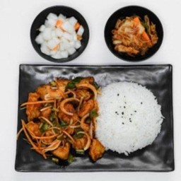 Set ข้าวยำไก่ซอสพริกเกาหลี
