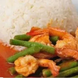 ผัดเครื่องแกงกุ้ง ราดข้าว shrimp