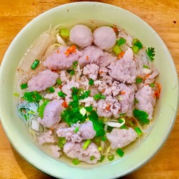 เกาเหลาหมูเด้งลูกชิ้นโบราณน้ำใส