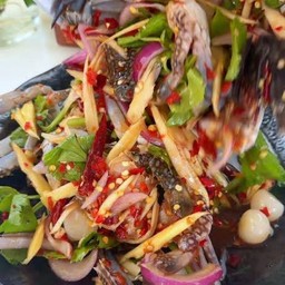 ส้มตำมะม่วงปูม้าปลาร้า
