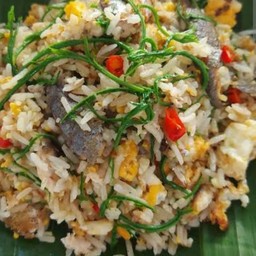 ข้าวผัดปลาทู