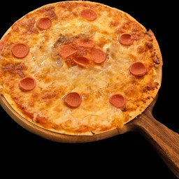 Pizza แฮมไส้กรอก