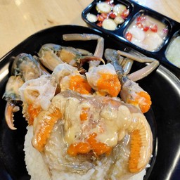 ข้าวหน้าปูไข่ดอง