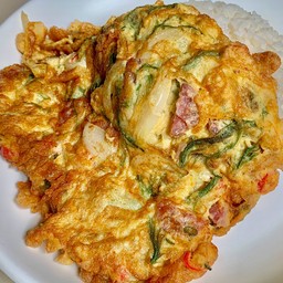 ข้าวไข่เจียวทรงเครื่อง