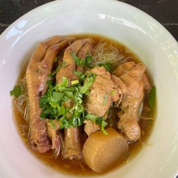 ก๋วยเตี๋ยวตีนไก่+น่องปีกบน