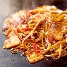 Yakisoba Pork and Kimchi ยากิโซบะหมูกิมจิ