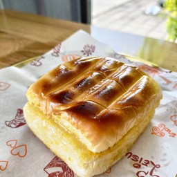 ปังปิ้งเนยนม