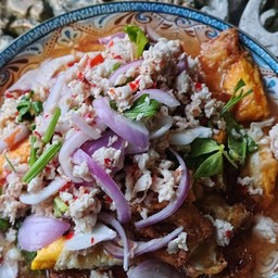 ยำไข่ดาว+ไก่สับ