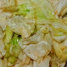 ข้าวกะหล่ำปลีน้ำมันหอย