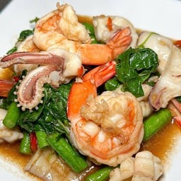 ผัดกะเพราทะเล