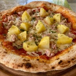 พิซซ่า ไส้กรอกอิตาเลีายน และมันฝรัาง