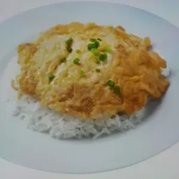 ข้าวราดไข่เจียวปู