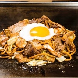 Yakisoba Mix (Pork,Beef,Pranws,Squid and Egg) ยากิโซบะมิกซ์