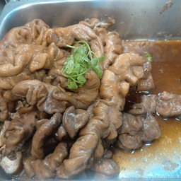 ใส้หมูพะโล้