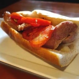 ไส้กรอก กับ มะเขือเทศ