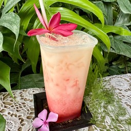 นมเย็นสตอเบอรี่