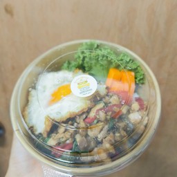 ข้าวกะเพราไก่+ไข่ดาว