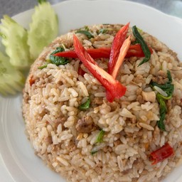 กระเพราข้าวคลุก