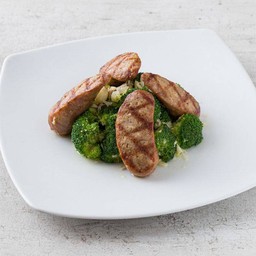 Grilled Italian Sausages with Broccoli