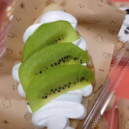 ครอฟเฟิล วิปครีม กีวี่