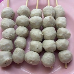 ลูกชิ้นทอดเกียรติเทเลอร์ (สาขาบ้านจั่น) สาขาบ้านจั่น หน้า7-11ไหใหญ่