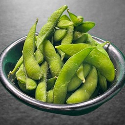 BOILED GREEN SOYBEANS/เอดะมาเมะ