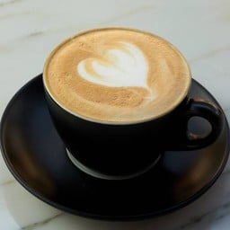 คาปูชิโนร้อน