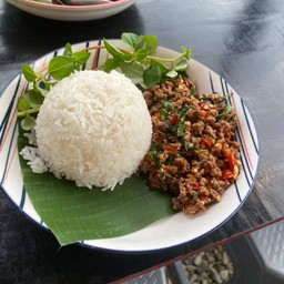 กะเพราหมูสับ