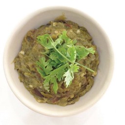 น้ำพริกหนุ่มพร้อมชุดผักนึ่ง