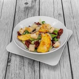 สลัดไก่ซีซ่าร์