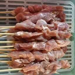 เนื้อหมูหมักริกไทยดำ