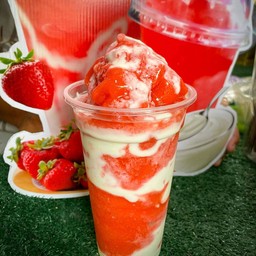 สตอเบอรี่โยเกิร์ตปั่น