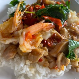 กระเพรากุ้ง