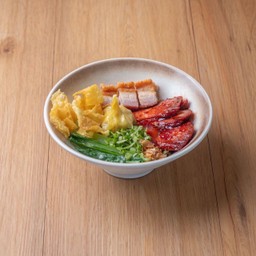 บะหมี่หมูแดงหมูกรอบ