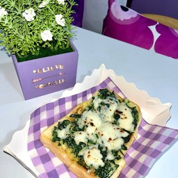 ปังผักโขมชีสยืด